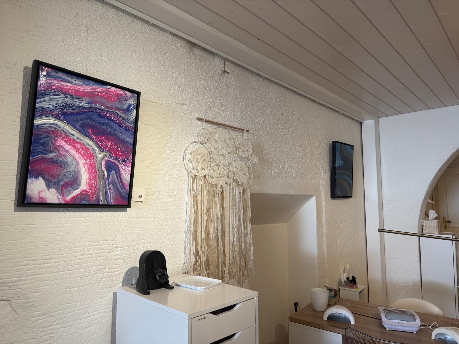 Toile de Pigmento36 exposée chez Graine de beauté à St-Prex